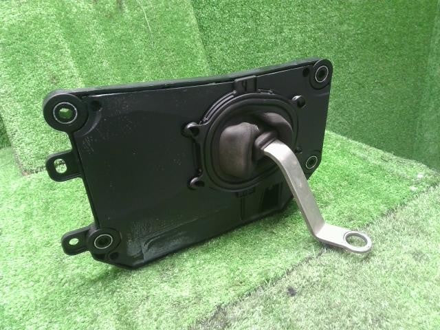 レクサス LS460 後期 DBA-USF40 シフトレバー セレクトレバー フロアシフト 33550-50570 自社品番250060