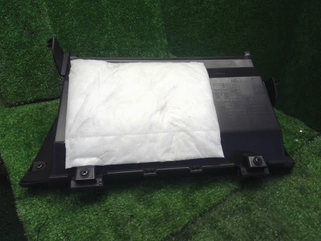 ルークス 4AA-B48A グローブBOX 下側 自社品番250086