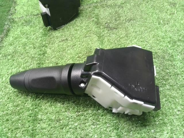 NV150 AD DBF-VY12 ディマースイッチ コンビネーションスイッチ  25540-3LH0A 自社品番250087