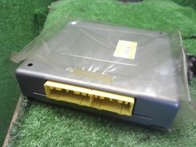 エブリィ V-DE51V スズキ純正 スロットルボディ エンジンコンピューターセット 13400-57F30 自社品番250092