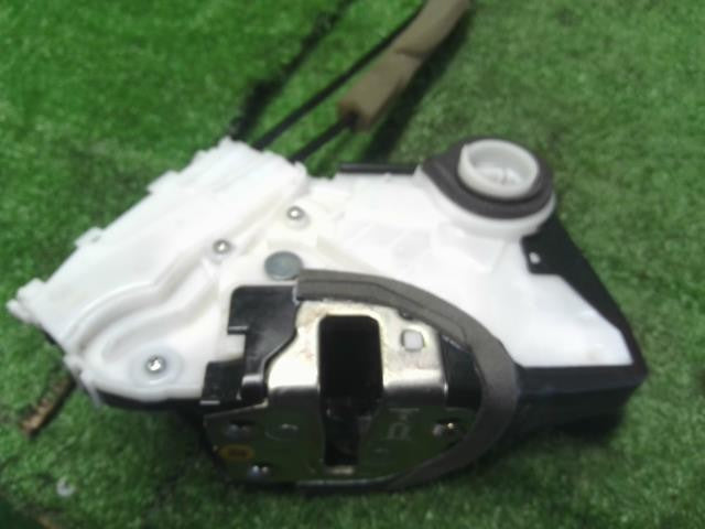 アコード DAA-CR6 右フロントドアロック 運転席側 72110-T0A-J02 自社品番250097