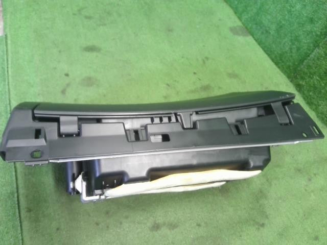 アコード DAA-CR6 グローブBOX 下側 77510-T2M-T01ZB 自社品番250097