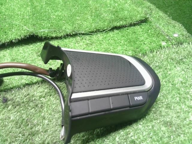 タント 6BA-LA660S ステアリングスイッチ左右 ハンドルSW 84250-B2250-C2 自社品番250102