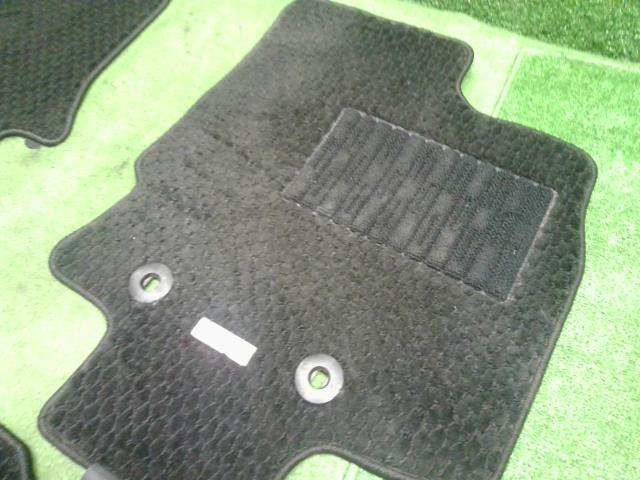 タント 6BA-LA660S ダイハツ純正フロアマット フロント リア 1台分 ロゴ入 運転席側 助手席側  自社品番250102