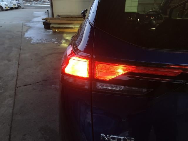 ノート 6AA-E13 左テールランプ 左テールライト イチコD268 26555-6XK0A 自社品番250111 初度登録R4年 品番参考程度クレーム対象外