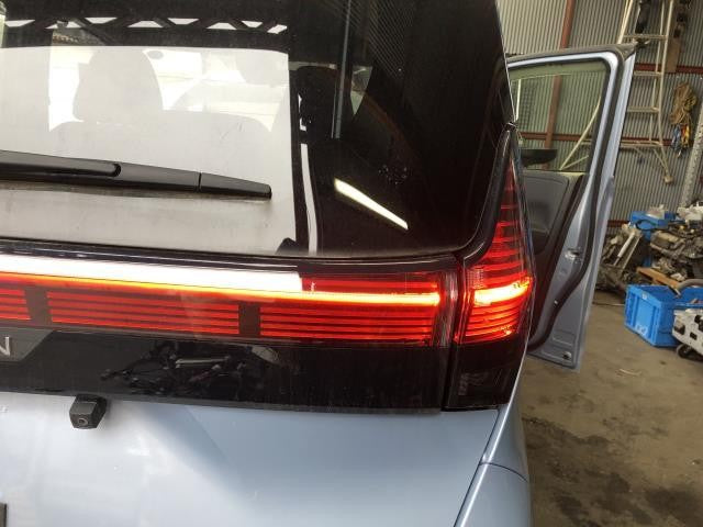 サクラ ZAA-B6AW 右テールランプ テールライト 運転席側 イチコ 自社品番250191