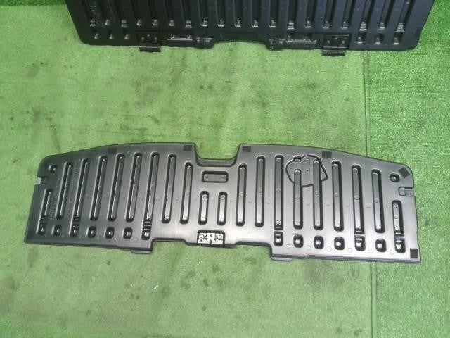 サクラ ZAA-B6AW 日産純正 リアボード・トノカバー  ボードタイプ 自社品番250191