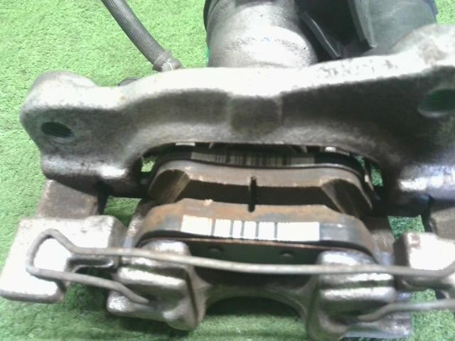 フィット 6BA-GR2 右リア ブレーキ キャリパー 43020-TZD-J01 自社品番250195