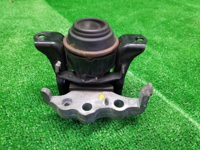 ムーヴ CBA-L185S エンジン側エンジンマウント 12305-B2100 自社品番230895