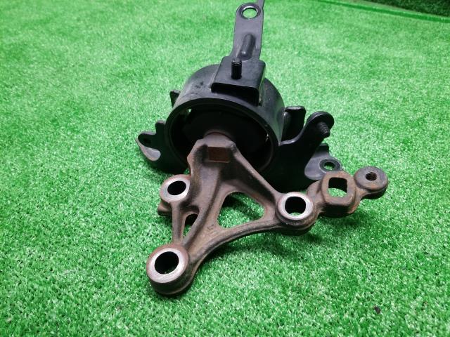 ムーヴ DBA-L185S エンジンマウント2個セット 12306-B2032 自社品番240023