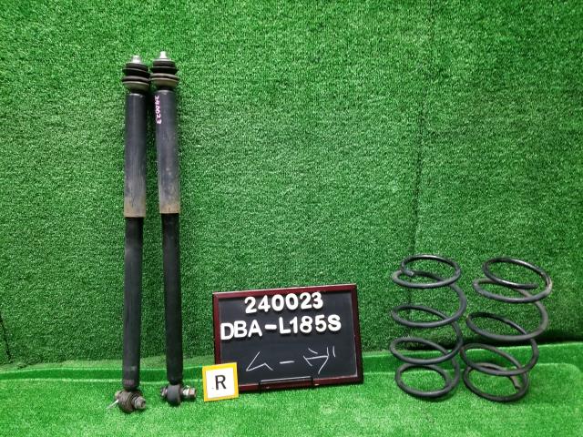 ムーヴ DBA-L185S 右リアショック 左リアショック 左右リアスプリング 48531-B2370 自社品番240023