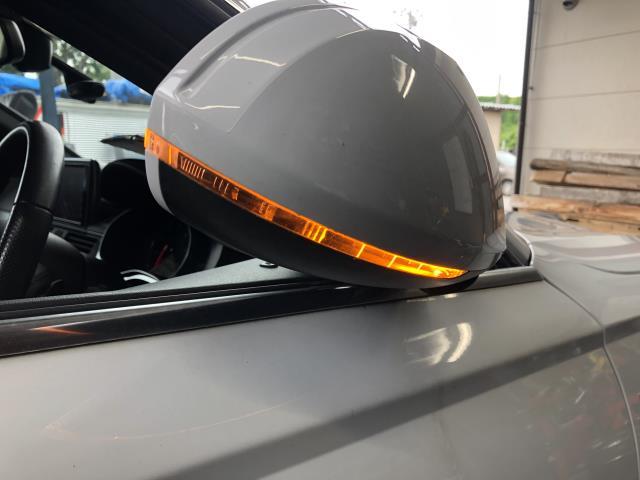 【中古】アウディ A6 DBA-4GCHVS 右 運転席 ドアミラー サイドミラー 4G2857410AE LS9R 自社品番240646