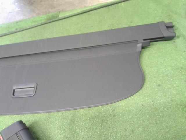 【中古】アウディ A6 DBA-4GCHVS Rボード・トノカバー 自社品番240646 LS9R