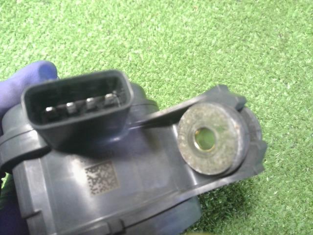 【中古】カムリ DAA-AXVH70 ウォーターポンプ インバーター用 G9040-33050 自社品番240733 218