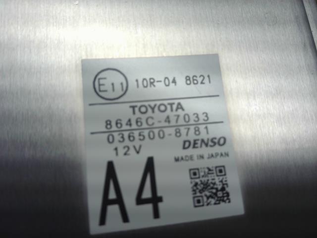 プリウス DAA-ZVW55 フロント用 カメラ リアカメラ デンソー036500-8781 8646C-47033 自社品番250013