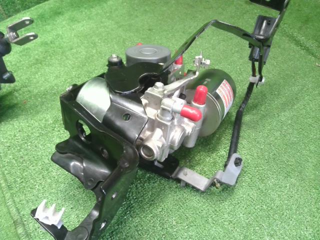 【中古】プリウス DAA-ZVW55 ABSアクチュエーター ブレーキマスター 47050-47C40 自社品番250013 218