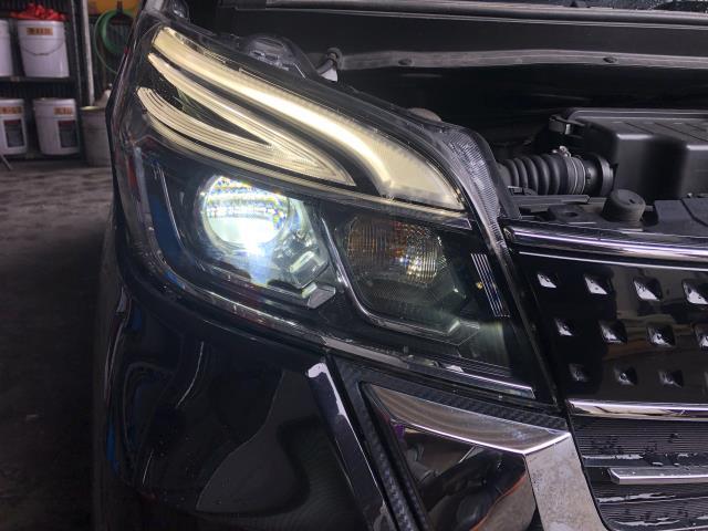 デイズルークス DBA-B21A 右ヘッドランプ 右ヘッドライト LED コイト100-67111  運転席側 26010-6A02L 自社品番250024