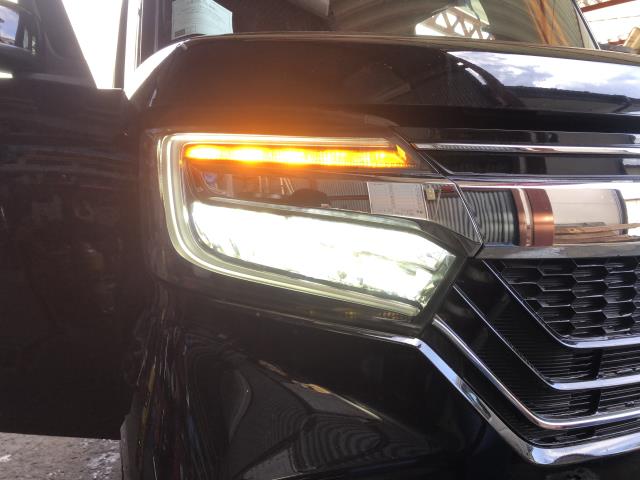 N−BOX DBA-JF3 右ヘッドランプ 右ヘッドライト 運転席側 スタンレーW3106 LED 33100-TTA-J01 自社品番250050