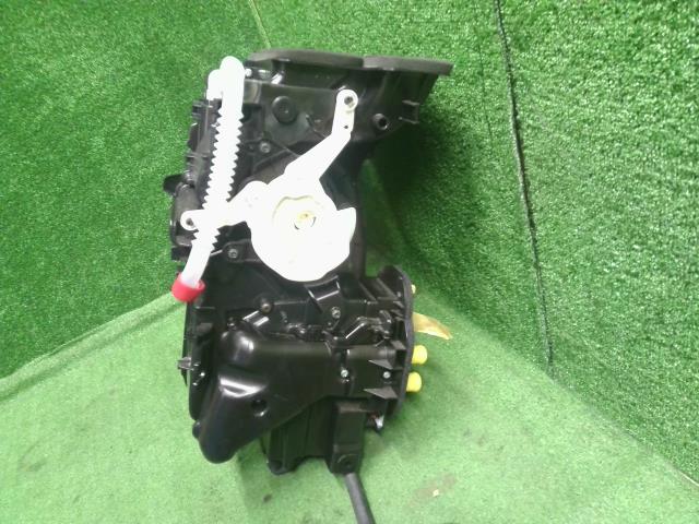 【中古】N-BOX DBA-JF3 カーヒーター ブロアケース 79106-TTA-952 自社品番250050 NH731P