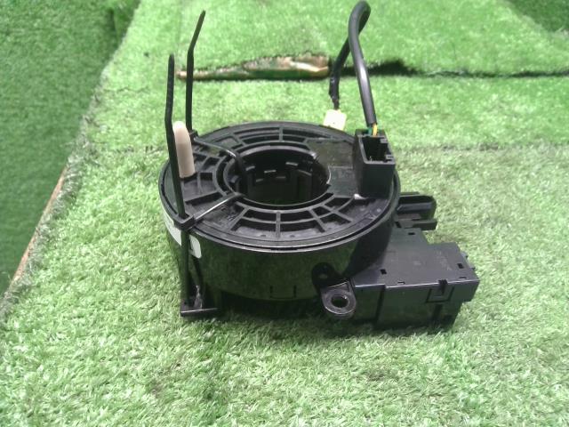 【中古】ルークス 4AA-B48A スパイラルケーブル 自社品番250086 P26