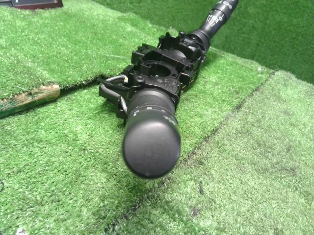 【中古】フォレスター 5BA-SK9 ディマースイッチ コンビネーション ライトSW ワイパーSW 83115AL000 自社品番250108