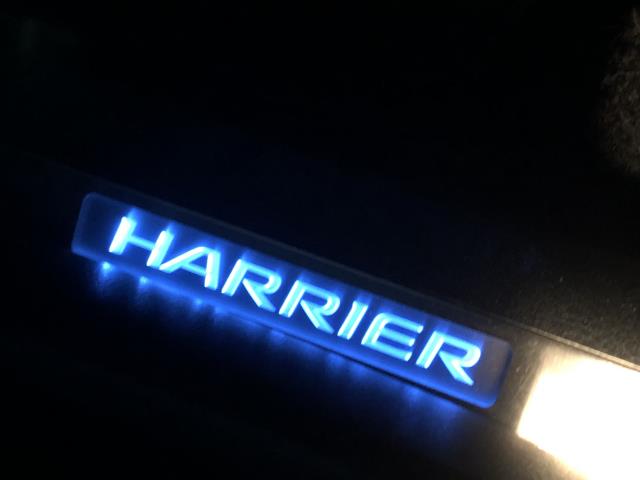 ハリアー DBA-ZSU65W スカッフプレートフロント用左右セット 運転席側 助手席側  自社品番250109