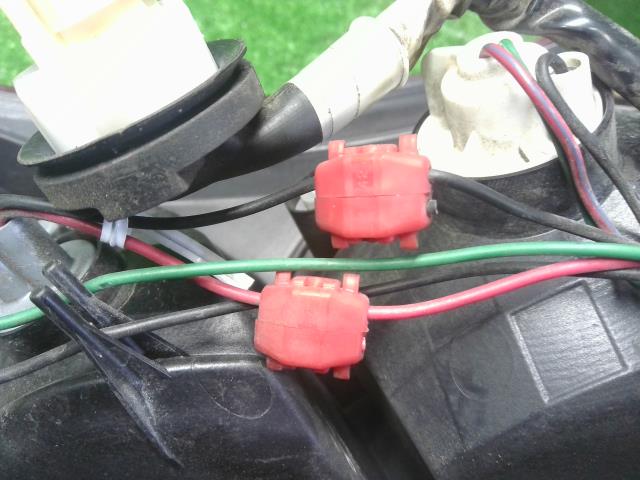 【中古】アルト HBD-HA25V 左テールランプ 35670-64L00 自社品番250126 26U