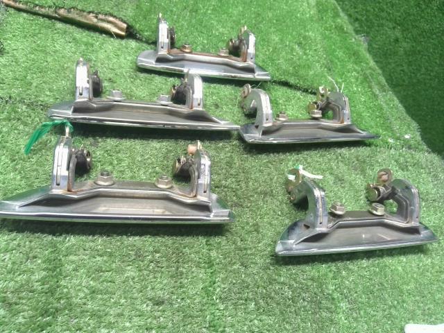 【中古】ムーヴ LA-L152S メッキ アウターハンドル セット 69201-B2904 自社品番250158 T17