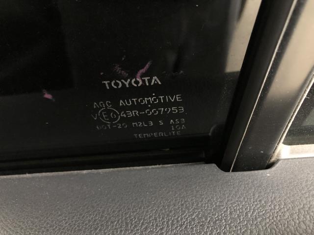 【中古】プリウス DAA-ZVW55 右リアドア 67003-47210 自社品番250176 040