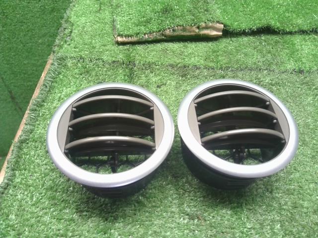 スクラム ABA-DG64W エアコン吹き出し口 AC吹出口左右 1A00-64-782A 自社品番250178