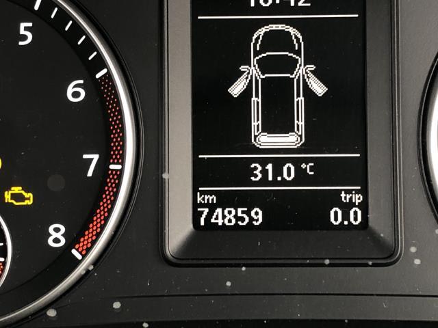 【中古】VW ゴルフトゥーラン DBA-1TCTHW スピードメーター 1T0920875D 自社品番250197