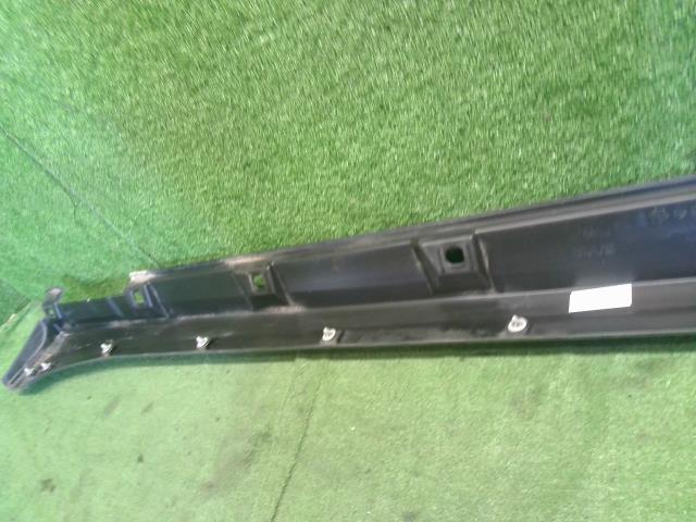 【中古】XV DBA-GT7 右サイドステップ スポイラー 91112FL100 自社品番250276 K1X