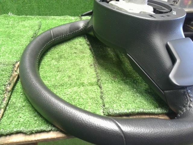 【中古】eKクロススペース 4AA-B35A ステアリングホイール ハンドル MQ716952 自社品番250332 W37F28