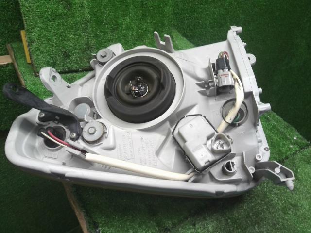 【中古】ミラアヴィ CBA-L250S 左ヘッドランプ ライト 81150-B2260 自社品番250336 S30