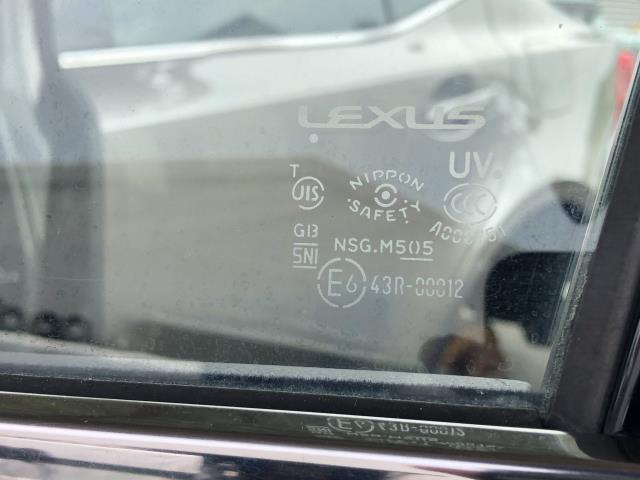 【中古】レクサス IS DAA-AVE30 左フロントドア 67002-53100 自社品番250373 1J7