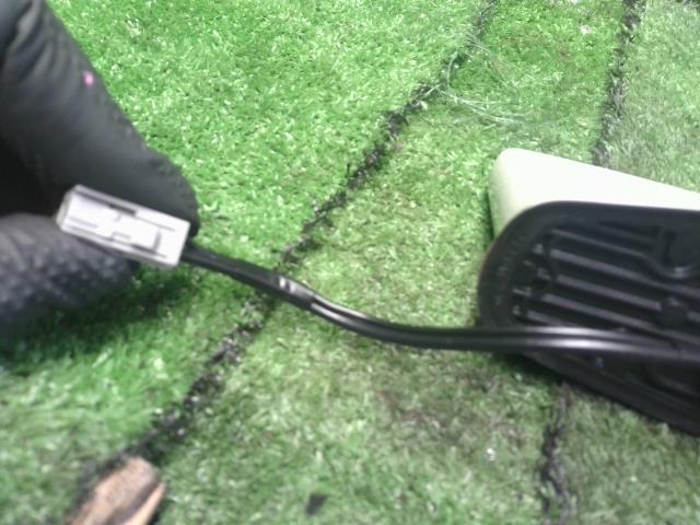 【中古】キックス 6AA-RP15 アンテナ 28208-5R70A 自社品番250422 QAB