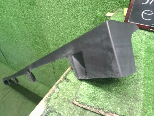 【中古】eKクロス 5AA-B37W 左サイドステップ スポイラー MQ715584 自社品番250472 U17