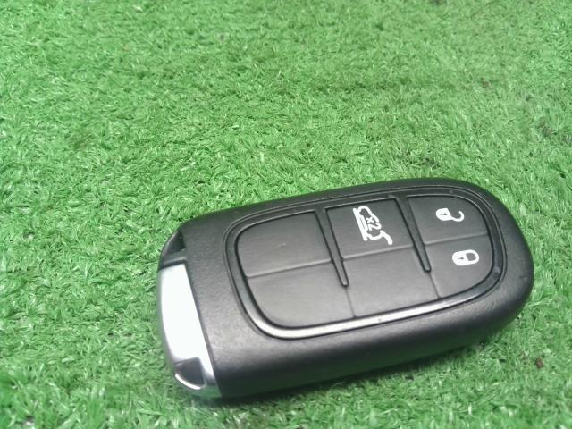 【中古】ジープ チェロキー ABA-KL24 キーレス リモコン スマートキー 自社品番250501