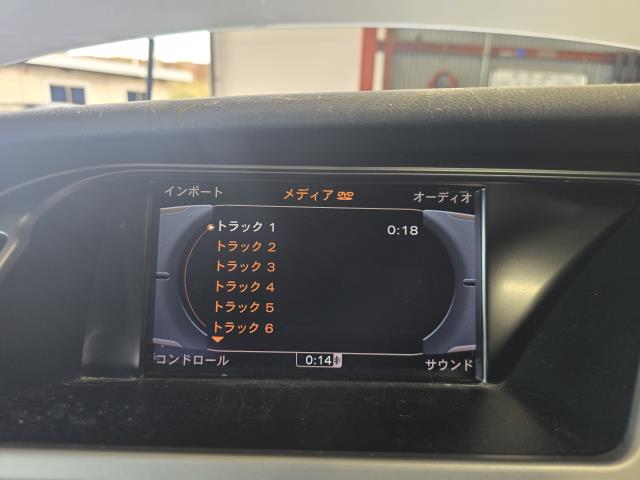 【中古】アウディ A4 DBA-8KCDN カーナビゲーション 自社品番250541