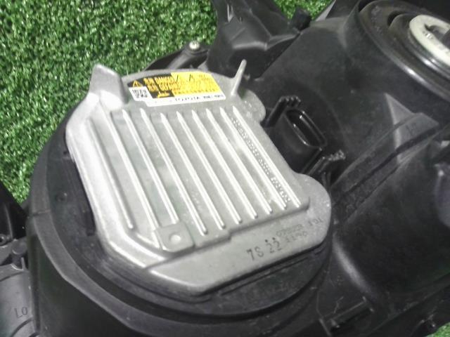 【中古】カローラフィールダー DBA-NZE164G 右ヘッドランプ ライト 運転席側 81145-12J10 自社品番250561 1F7