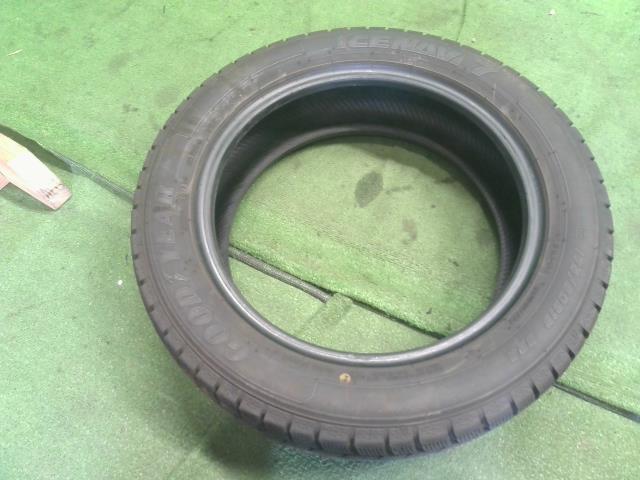 【中古】16インチ 冬 スタッドレスタイヤ 1本 175/60R16 グッドイヤー 24年製 自社品番250568