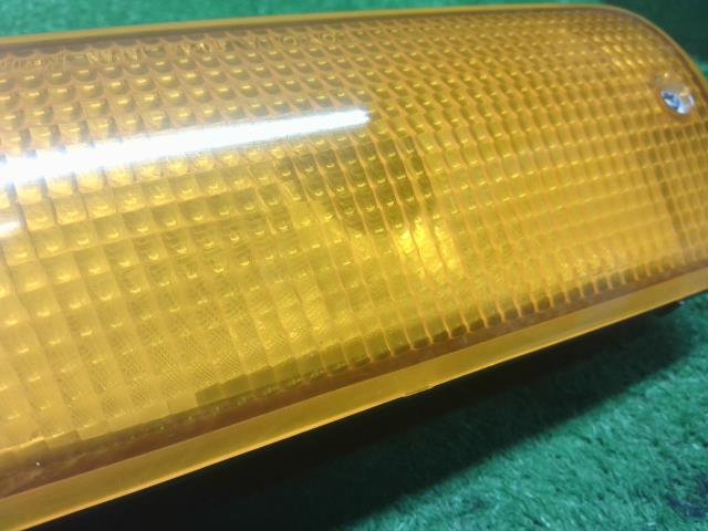 【中古】ランドクルーザープラド Q-LJ78G フロントバンパー用 右側 ウインカー ランプ 81510-60390 自社品番250598 183