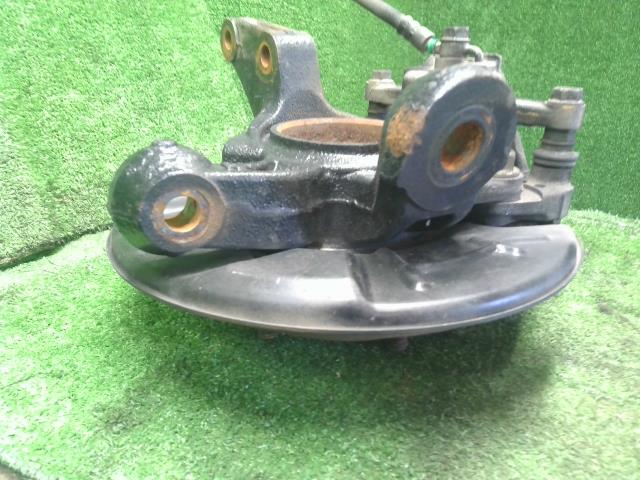 【中古】ハイゼット EBD-S510P 右F フロント ナックル ハブ 43211-B5070 自社品番250602 W19