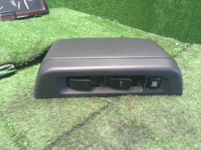 【中古】ハイゼット EBD-S510P パワーウインドウ PWスイッチ 84820-B5070 自社品番250602 W19