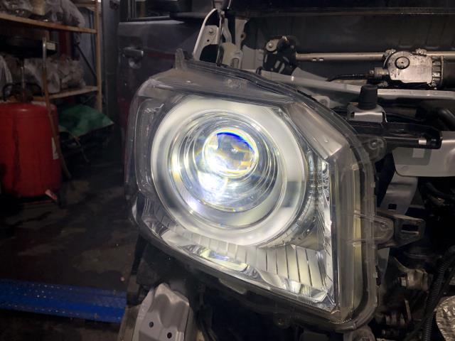 【中古】N-BOX DBA-JF3 右ヘッドランプ ヘッドライト 自社品番250606 NH830M