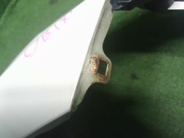 【中古】ノート DBA-E12 右 フロント フェンダー F3100-5VAMA 自社品番250620 QAB