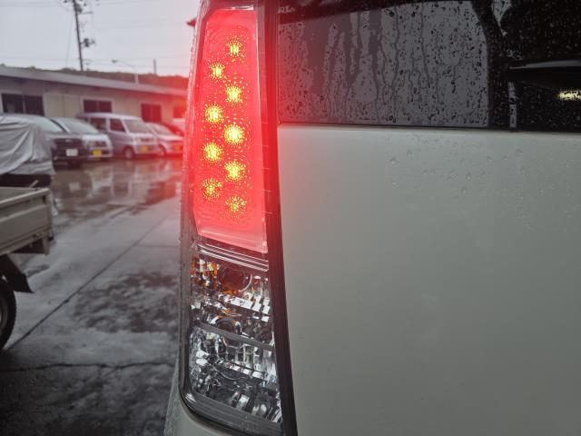 【中古】ワゴンR DBA-MH34S 左テールランプ 自社品番250639 Z7T
