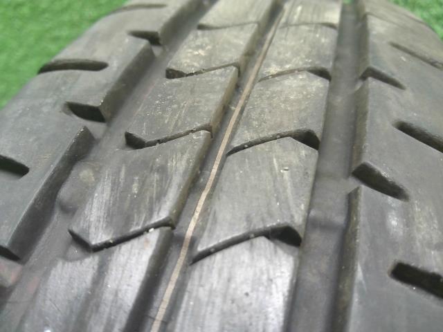 【中古】MRワゴン DBA-MF33S タイヤ 自社品番250674 ZGF