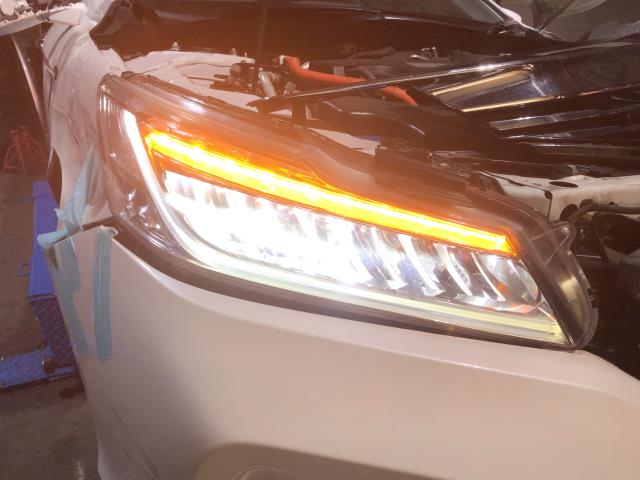 【中古】アコード DAA-CR7 右ヘッドランプ ヘッドライト 自社品番250679 NH788P