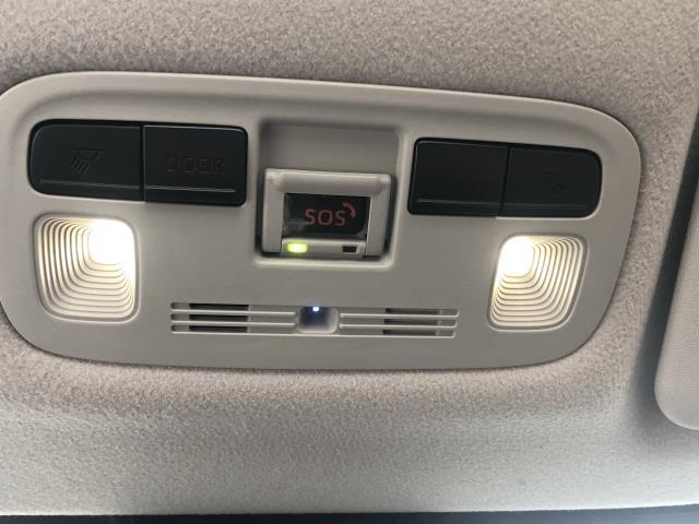 【中古】アクア 6AA-MXPK16 ルームランプ 81208-52020-B0 自社品番250682 089